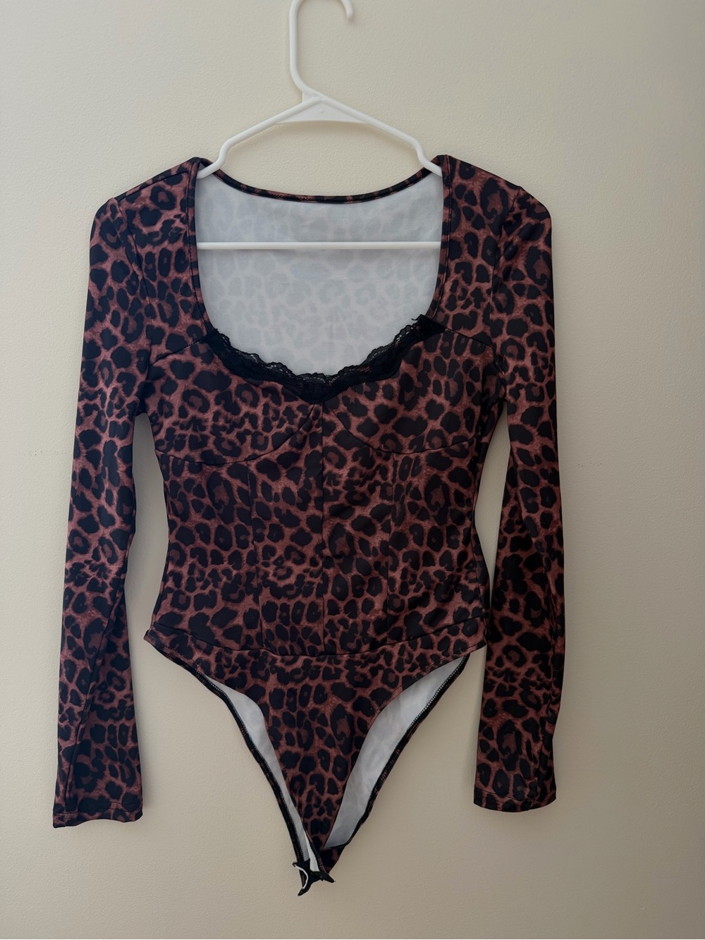 Leopard-Print Long Sleeve Scoop Neck Bodysuit - Brown/Black